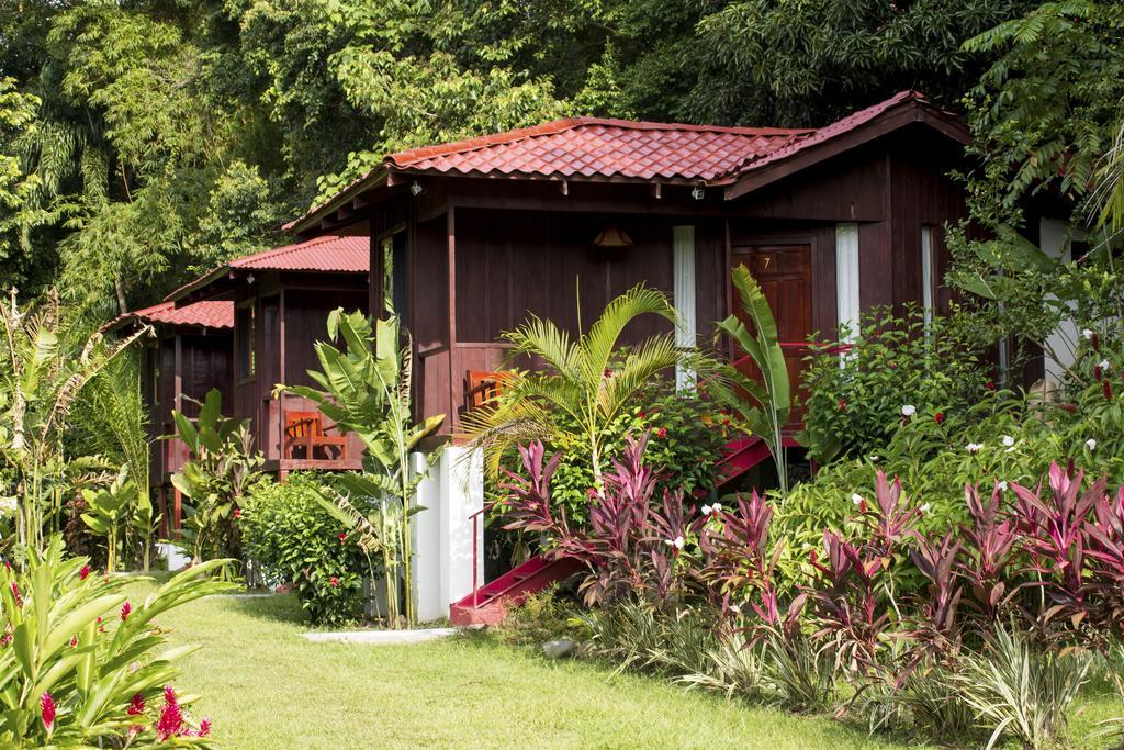 Manuel Antonio Hostel Resort Extérieur photo