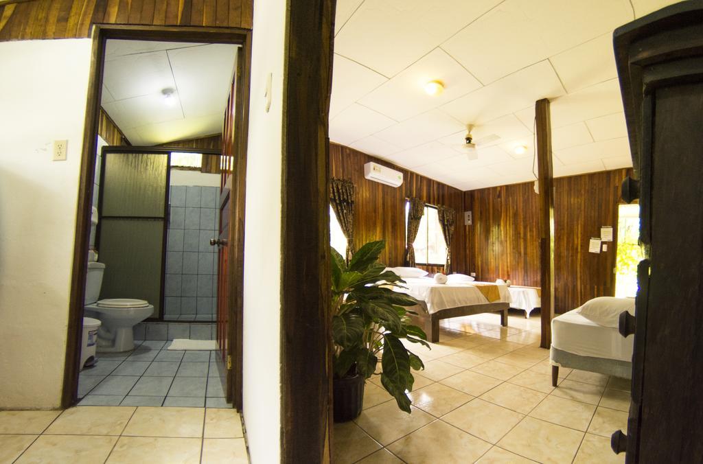 Manuel Antonio Hostel Resort Extérieur photo